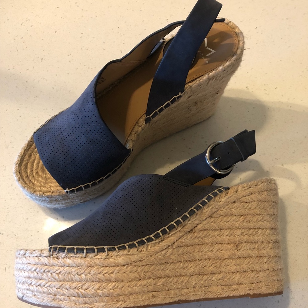 Marc Jacobs wedges size 9.5